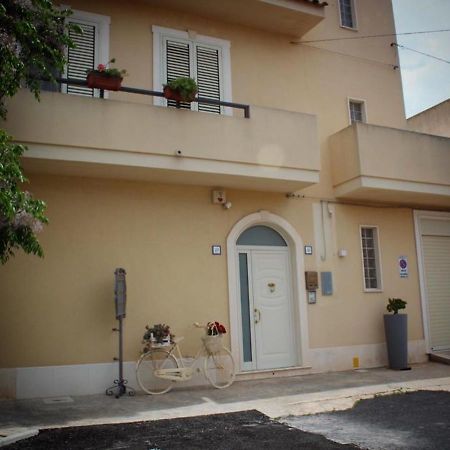 Il Giardino Nascosto Bed & Breakfast Portopalo Di Capo Passero Exterior photo